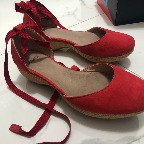 Camper red velvet lace up platforms - Picture 9 of 9